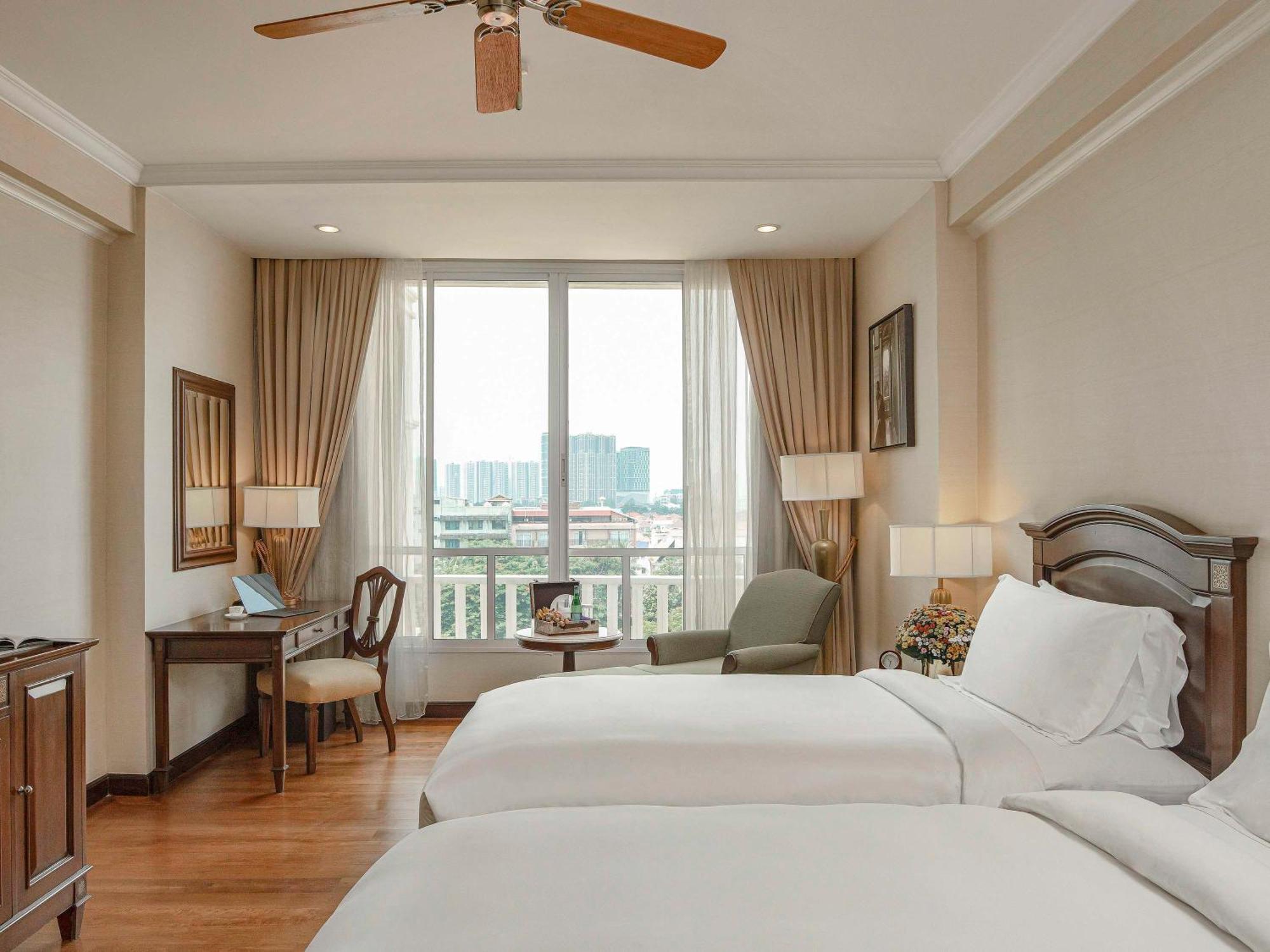 Sofitel Phnom Penh Phokeethra Hotel Exterior photo