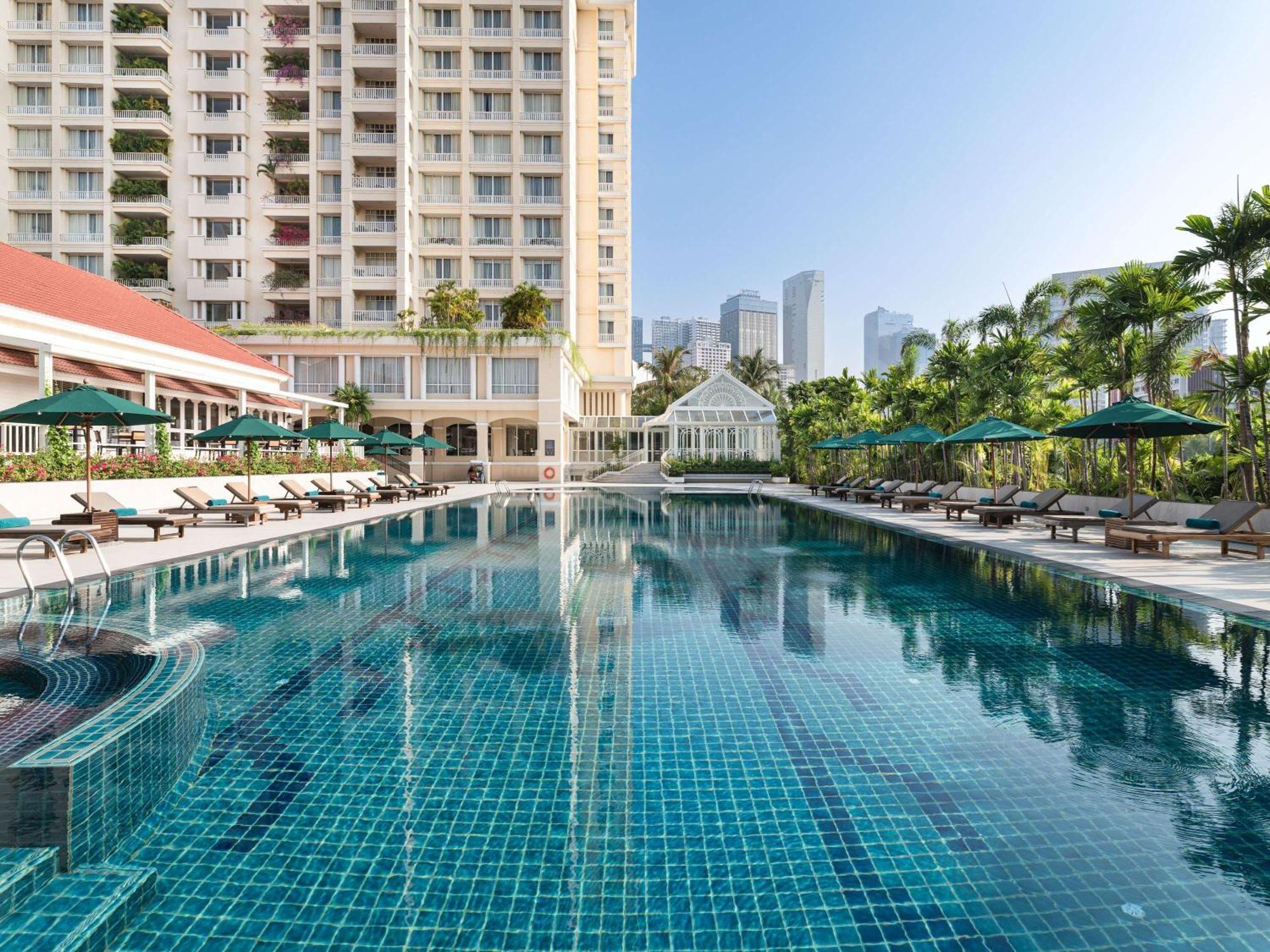 Sofitel Phnom Penh Phokeethra Hotel Exterior photo